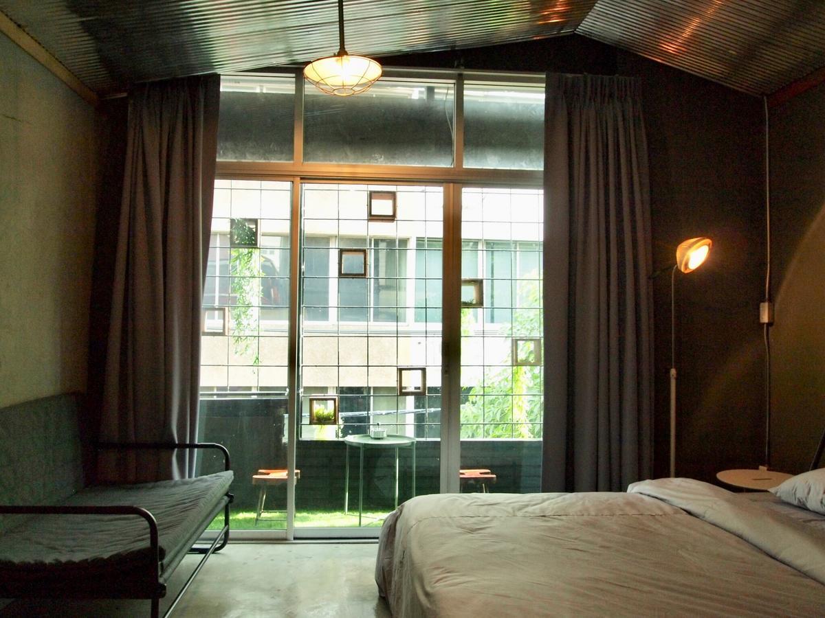 Hostel Zhelter’BKK Bangkok Exterior foto